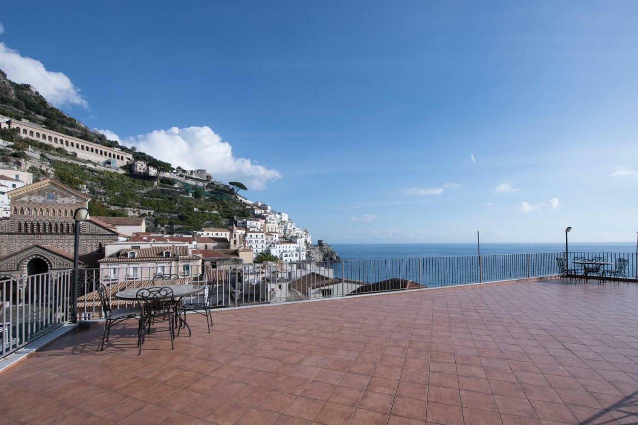 Amalfitano Apartments Bagian luar foto