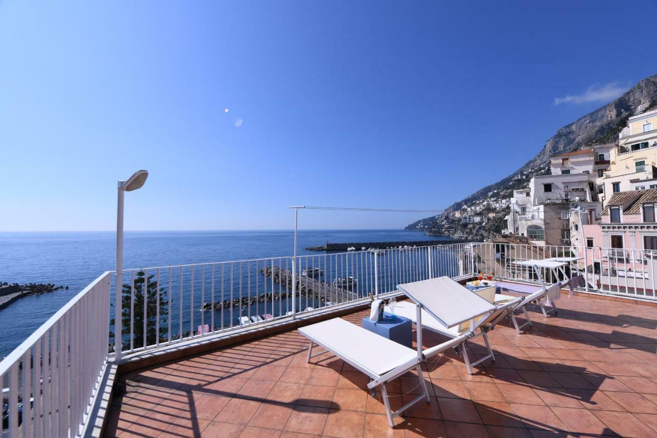 Amalfitano Apartments Bagian luar foto