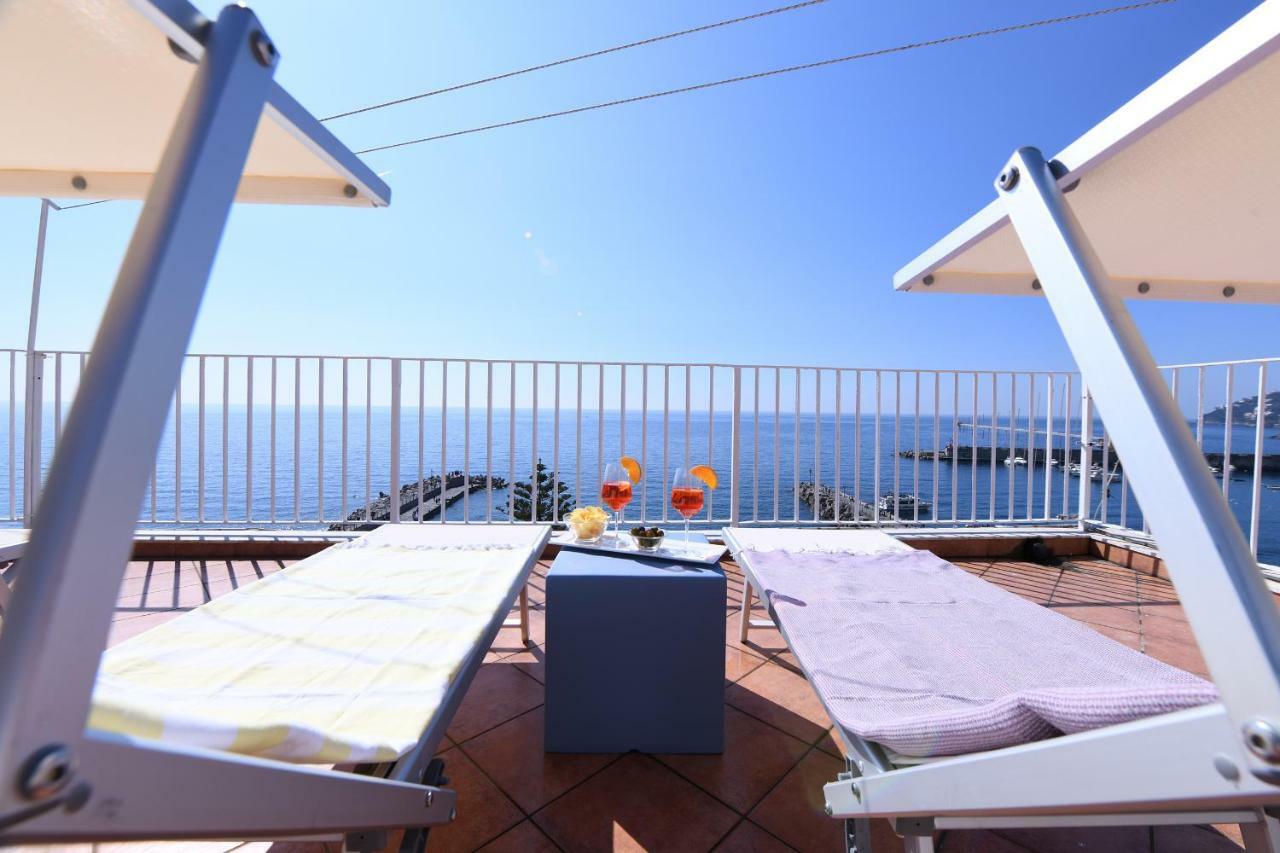 Amalfitano Apartments Bagian luar foto