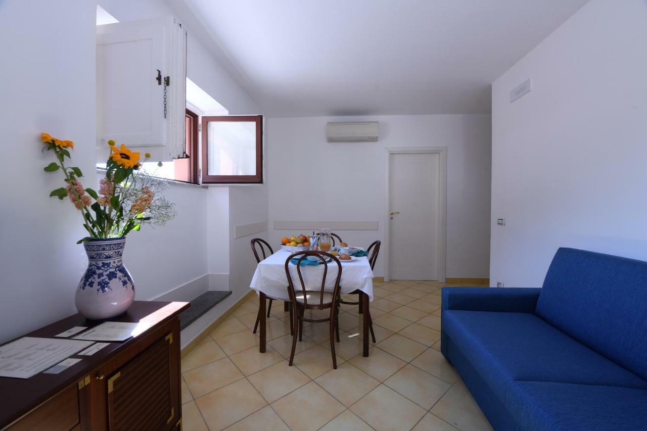 Amalfitano Apartments Bagian luar foto