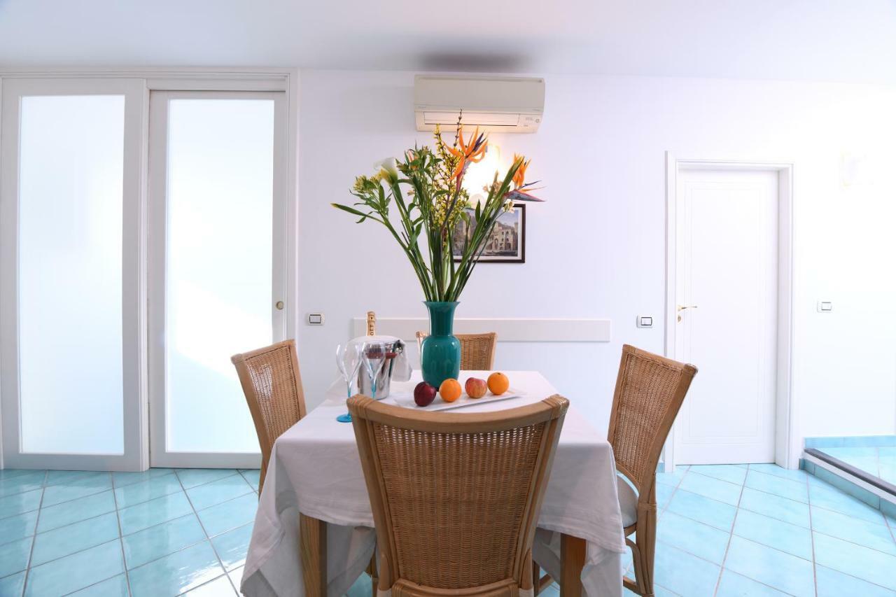 Amalfitano Apartments Bagian luar foto